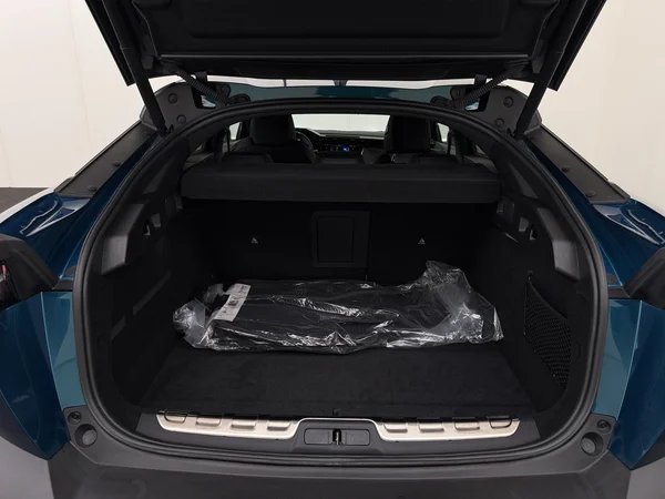 PEUGEOT 408 (2024) — foto 8 van 29