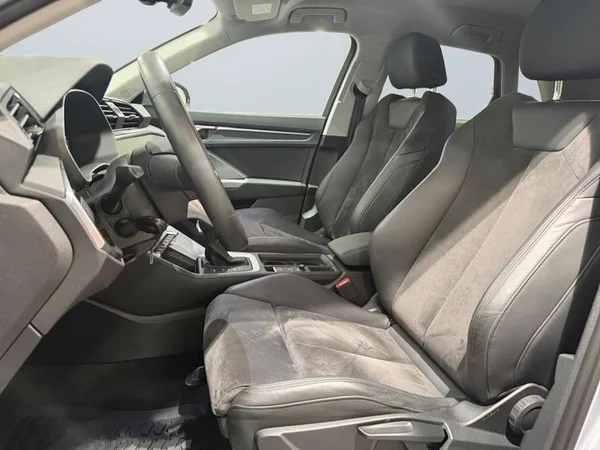 AUDI Q3 (2021) — foto 2 van 29