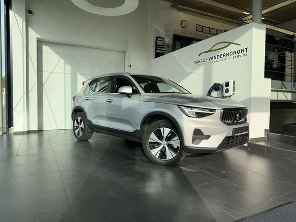 Volvo XC40 (2022) — foto 1 van 21