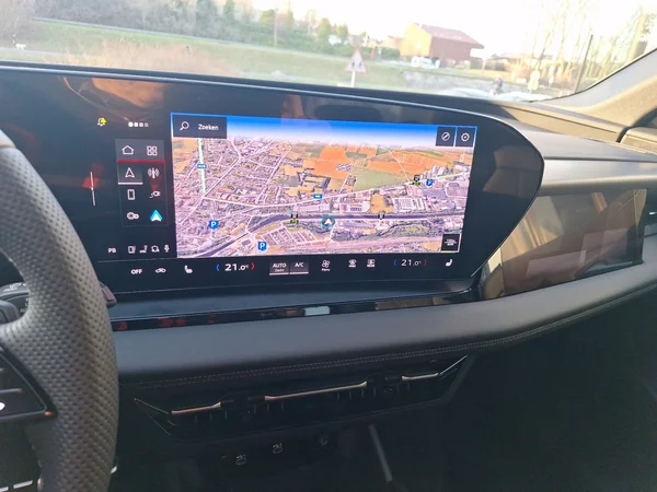AUDI Q6 e-tron (2026) — foto 5 van 24