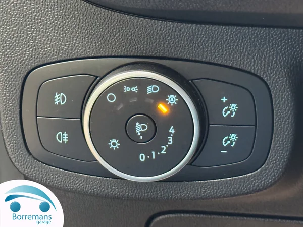 Ford Fiesta (2018) — foto 18 van 28