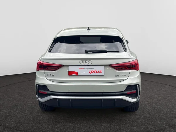 AUDI Q3 Sportback (2025) — foto 9 van 20