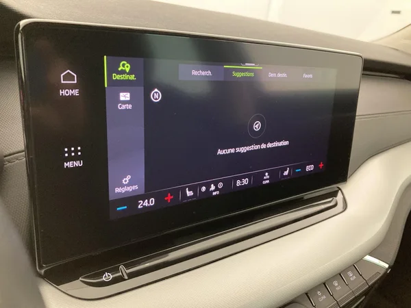 SKODA Octavia Combi PHEV (2022) — foto 26 van 36