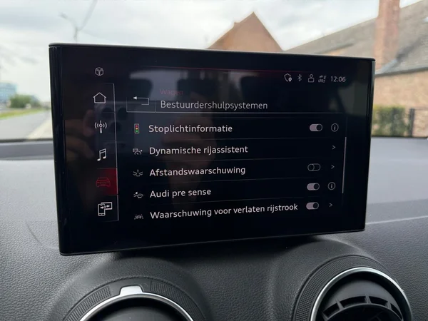 AUDI Q2 (2024) — foto 9 van 22