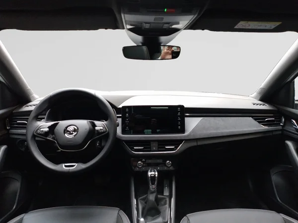 SKODA Scala (2025) — foto 9 van 15