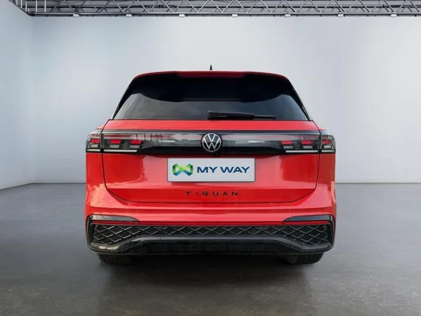 VOLKSWAGEN Tiguan (2024) — foto 23 van 27