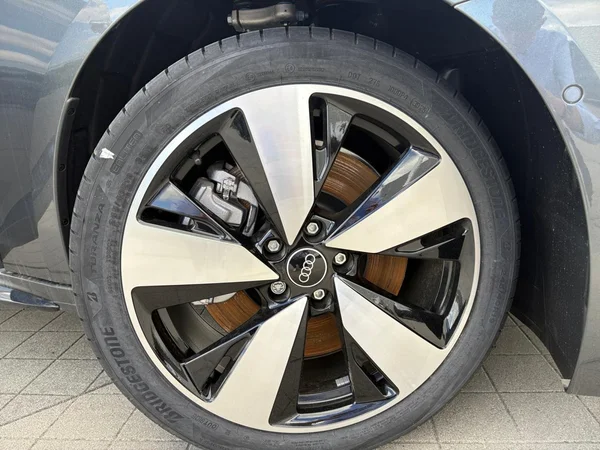 AUDI A5 e-hybrid (PHEV) (2026) — foto 3 van 20