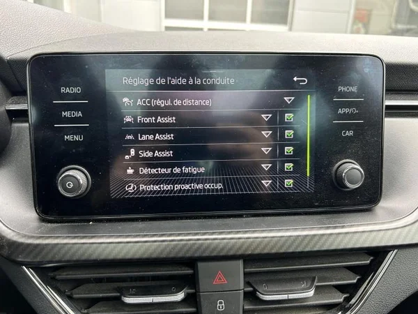 SKODA Kamiq (2021) — foto 17 van 32