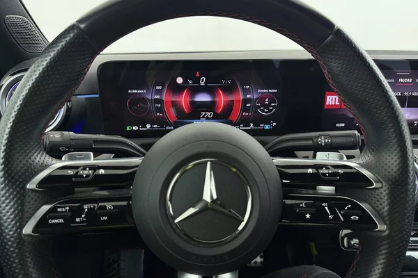 Mercedes-Benz A-Class Sedan (V177) (2025) — foto 6 van 33
