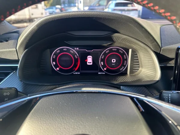 SKODA Kamiq (2021) — foto 9 van 35