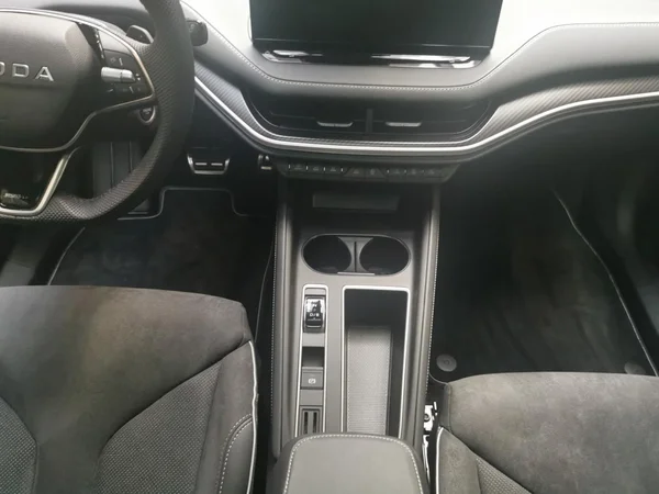 SKODA Enyaq (2026) — foto 3 van 23