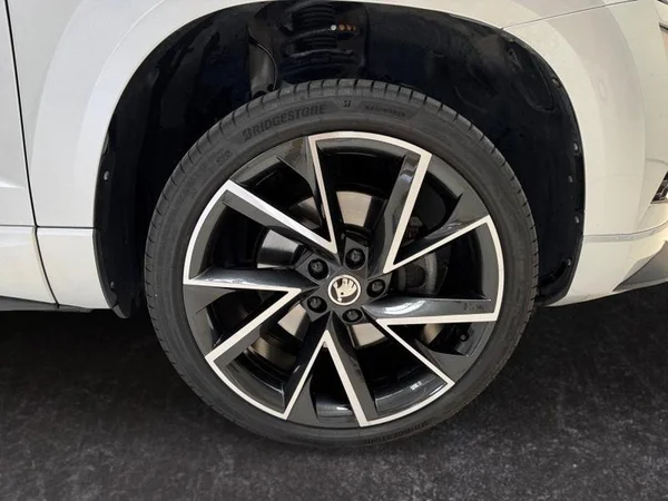 SKODA Karoq (2021) — foto 32 van 33