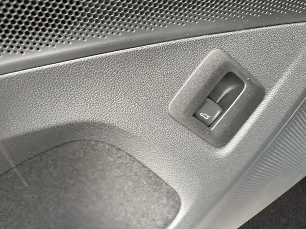 VOLKSWAGEN Tiguan (2026) — foto 8 van 24