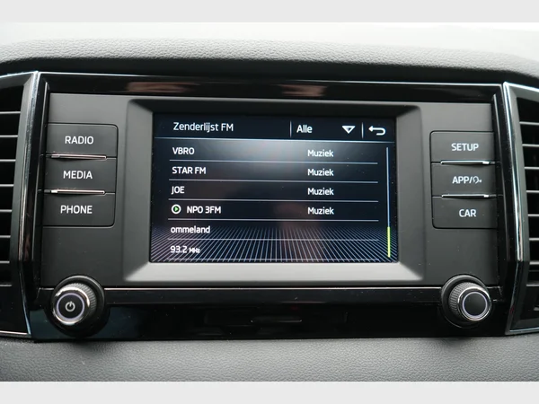SKODA Karoq (2020) — foto 9 van 26
