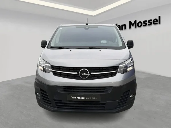 Opel Vivaro (2020) — foto 9 van 16