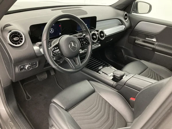 MERCEDES-BENZ GLB 180 (2022) — foto 6 van 36