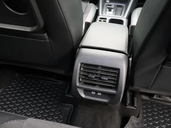 Volkswagen Caddy (2023) — foto 5 van 27