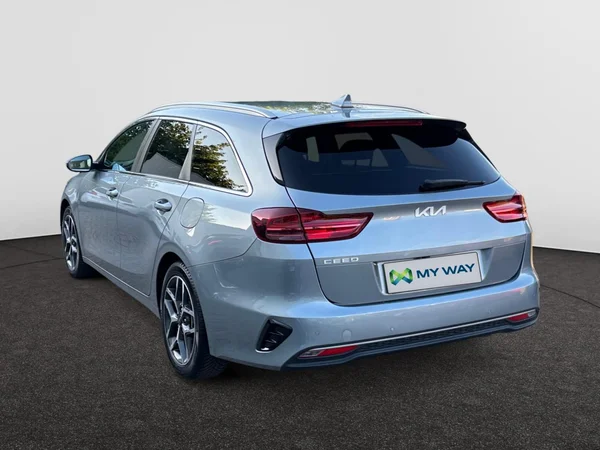 KIA Ceed SW (2022) — foto 18 van 24