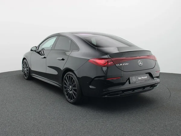 Mercedes-Benz CLA (2025) — foto 12 van 27