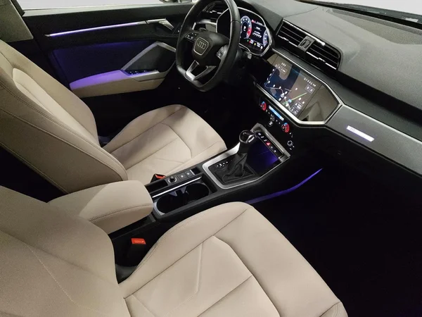 AUDI Q3 Sportback (2025) — foto 13 van 15