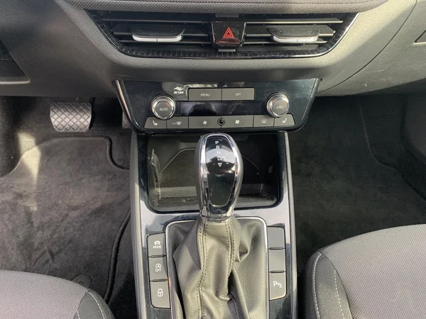 SKODA Fabia (2024) — foto 3 van 18