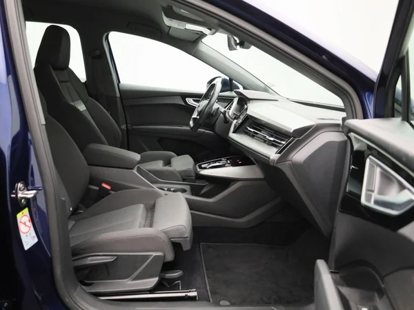 Audi Q4 e-tron (2022) — foto 30 van 45