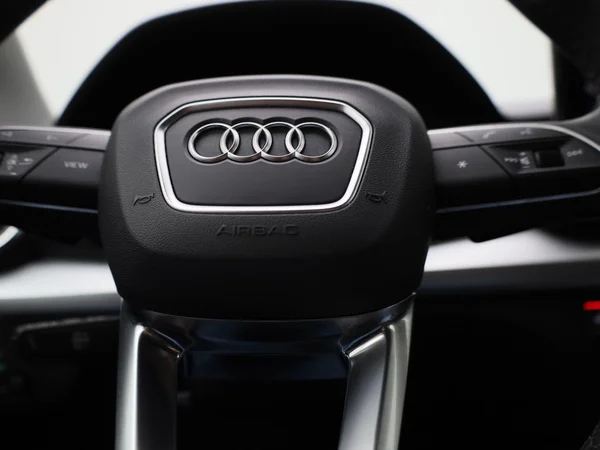Audi Q5 (2023) — foto 20 van 44