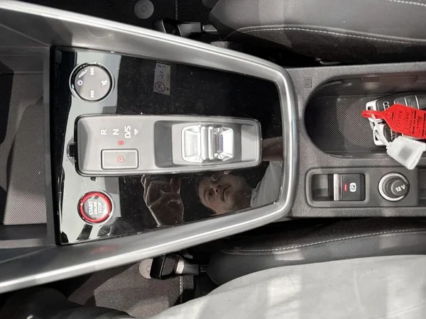 Audi S3 (2021) — foto 11 van 21