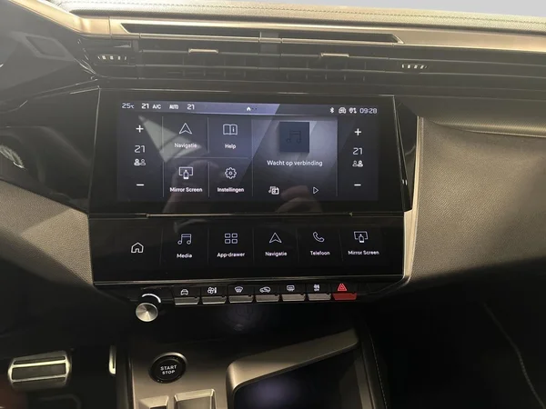 Peugeot 308 (2025) — foto 3 van 14