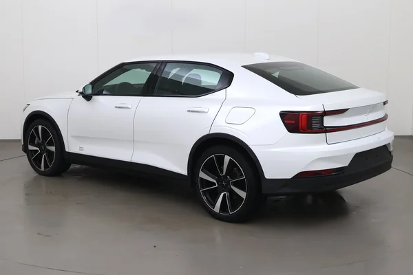 POLESTAR Polestar 2 (2023) — foto 15 van 21