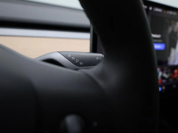 Tesla Model Y (2022) — foto 20 van 41