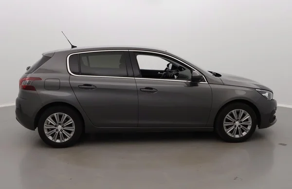 Peugeot 308 (2021) — foto 33 van 36
