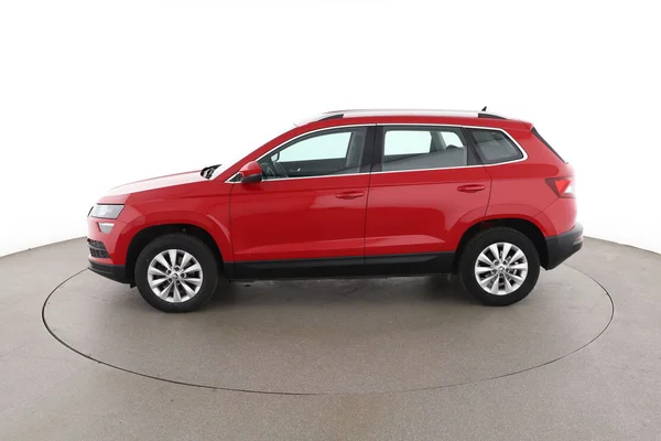 Skoda Karoq (2020) — foto 9 van 16