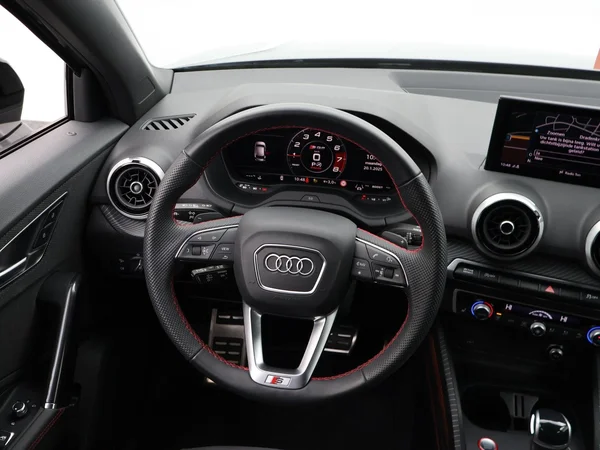 Audi SQ2 (2024) — foto 5 van 29