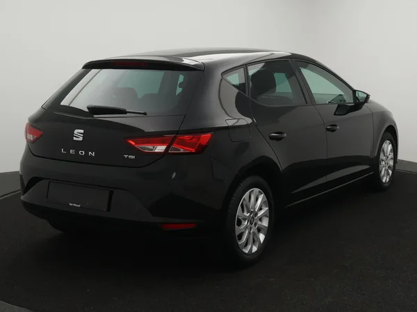 SEAT Leon (2017) — foto 12 van 27