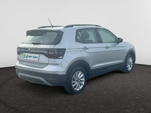VOLKSWAGEN T-Cross (2023) — foto 13 van 17