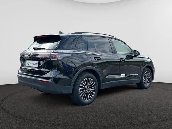 VOLKSWAGEN Tiguan (2026) — foto 12 van 16