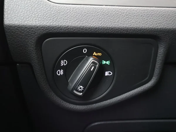 Volkswagen Touran (2023) — foto 13 van 25
