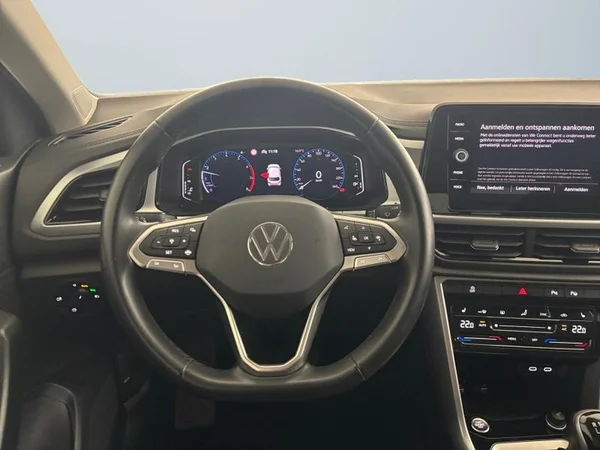 VOLKSWAGEN T-Roc (2024) — foto 5 van 26