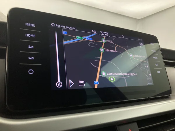 SKODA Kamiq (2024) — foto 6 van 36