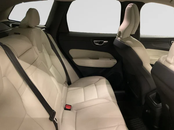 VOLVO XC60 (2019) — foto 20 van 24