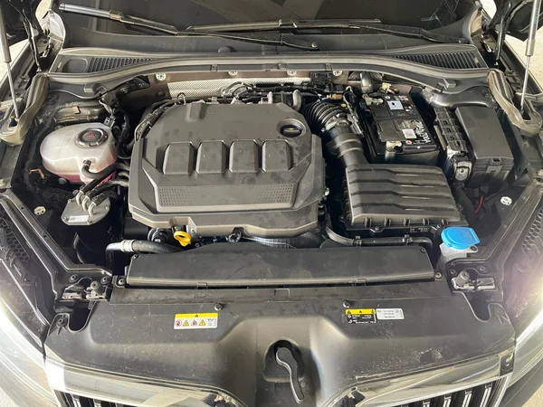 SKODA Superb Combi (2024) — foto 4 van 24