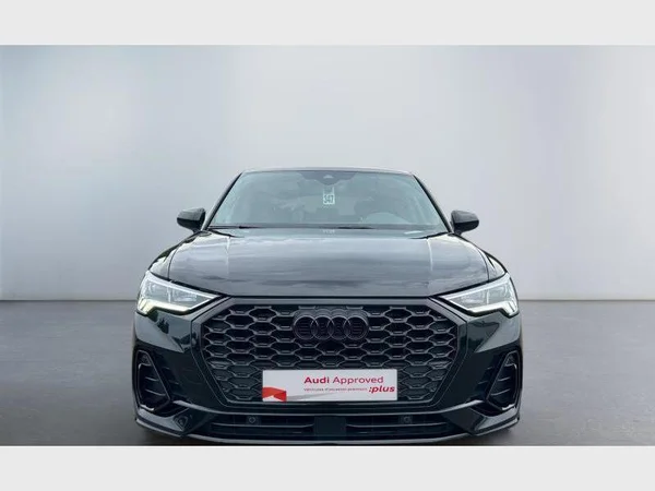 Audi Q3 Sportback (2020) — foto 23 van 29
