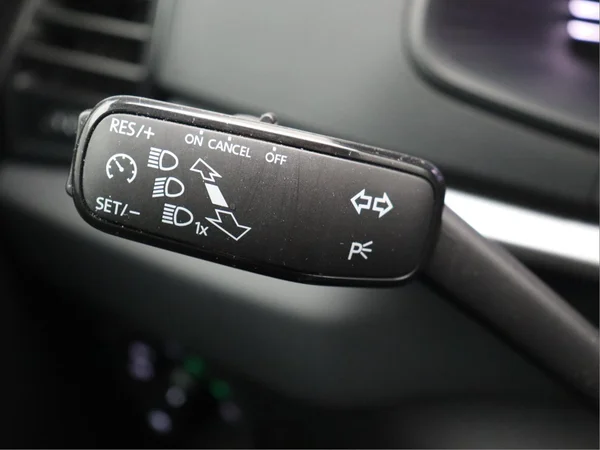 SKODA Karoq (2024) — foto 2 van 16