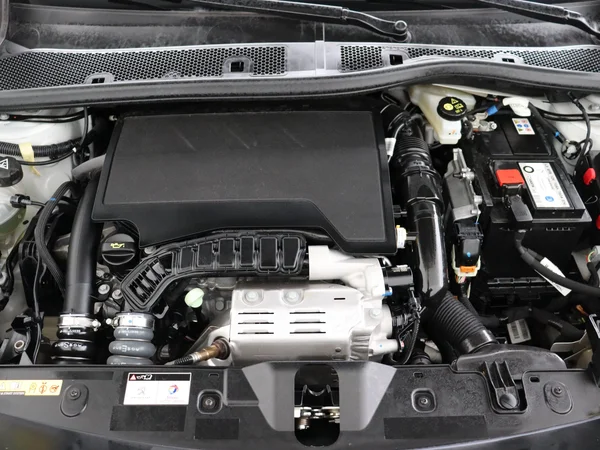 PEUGEOT 2008 (2022) — foto 6 van 32