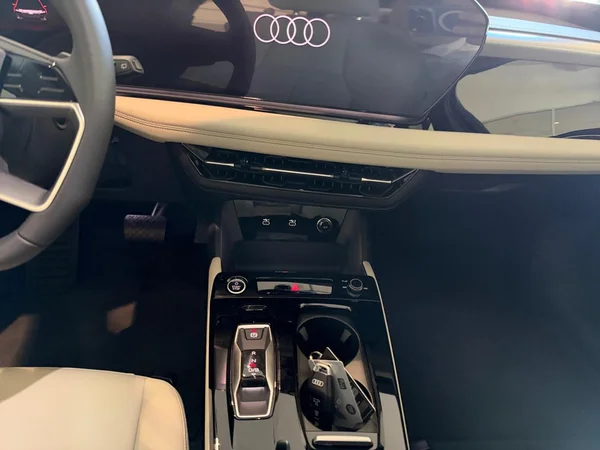 AUDI A6 Avant e-tron (2026) — foto 3 van 23
