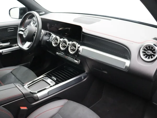 Mercedes-Benz EQB (2025) — foto 18 van 28