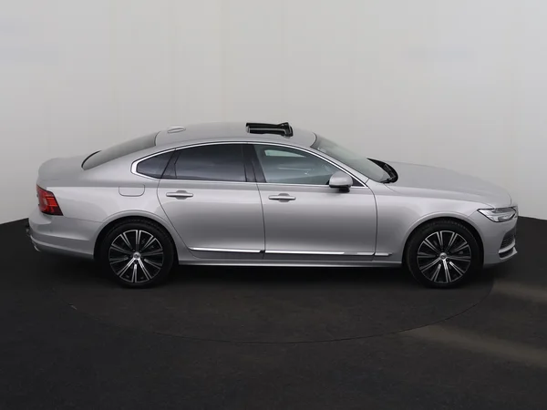VOLVO S90 (2023) — foto 29 van 33