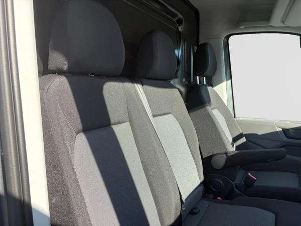 VOLKSWAGEN Crafter 35 Fourgon Mwb Dsl (2026) — foto 5 van 39