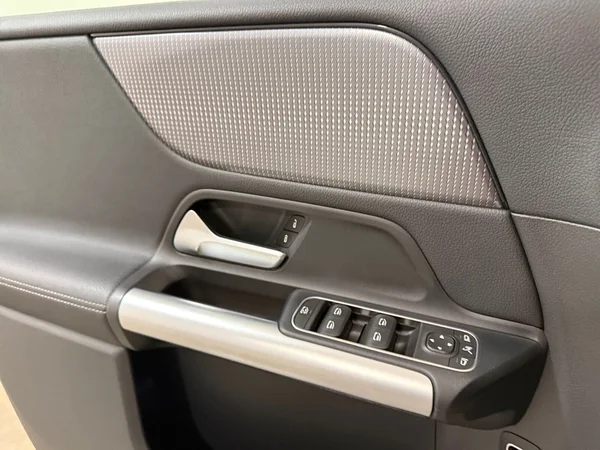 Mercedes-Benz B-180 (2019) — foto 10 van 30
